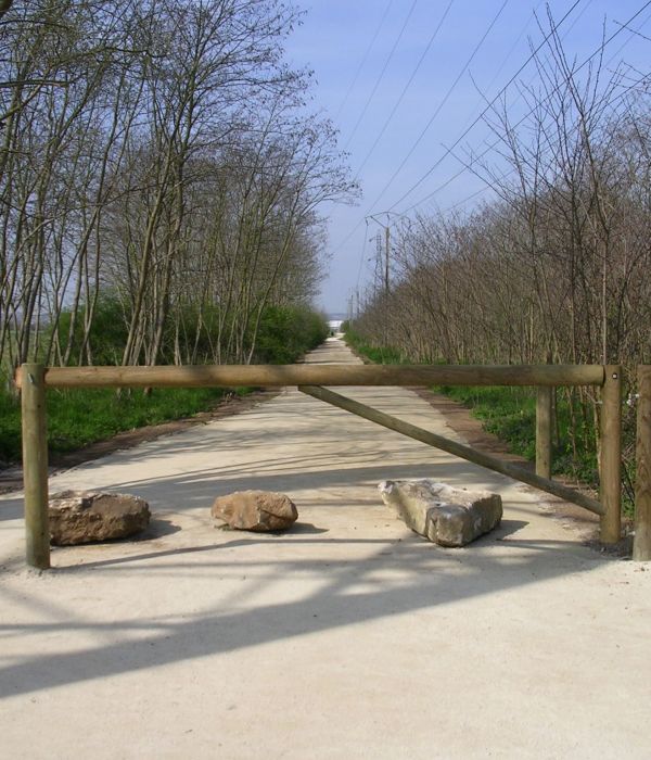 Barrière pivotante châtaignier