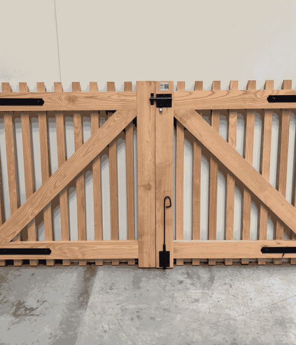 Portail en châtaignier e2d