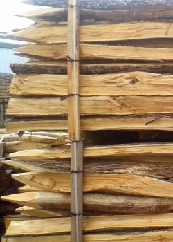 Piquet en acacia fendu e2d