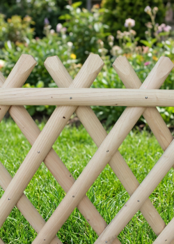 Clôture bois croisillon en châtaignier pour jardin - e2d